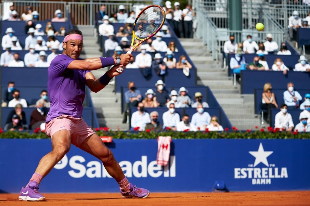 费德勒遭遇三持续失利，巴塞罗那教练压力巨大！赛场气氛高涨的简单介绍-kaiyun