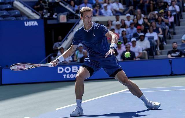 包含出色发挥首场状态出色，FPX观众沸腾！，德约科维奇重返赛场比赛高潮迭起的词条-开云体育